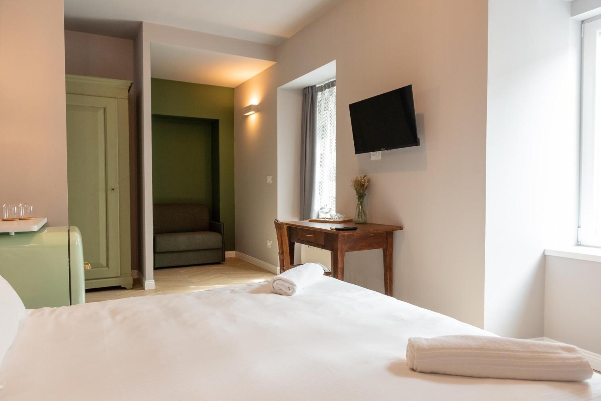 Regina Boutique Suites Trieste Exterior photo